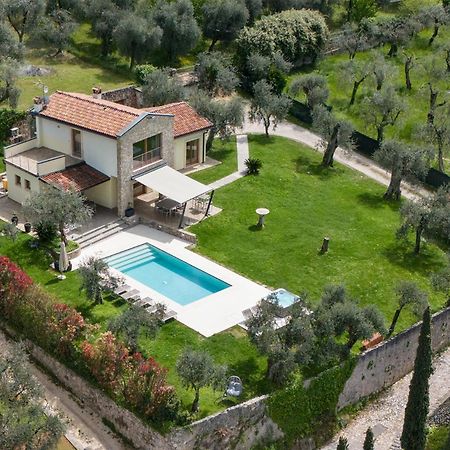 Villa Cipressi - Luxuri Lounge - Мальчезине Экстерьер фото