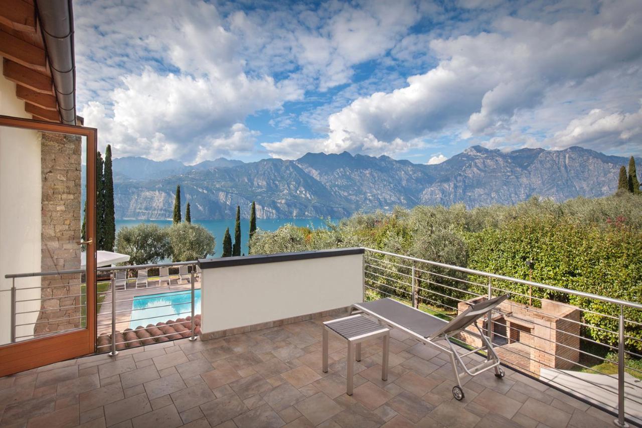 Villa Cipressi - Luxuri Lounge - Мальчезине Экстерьер фото