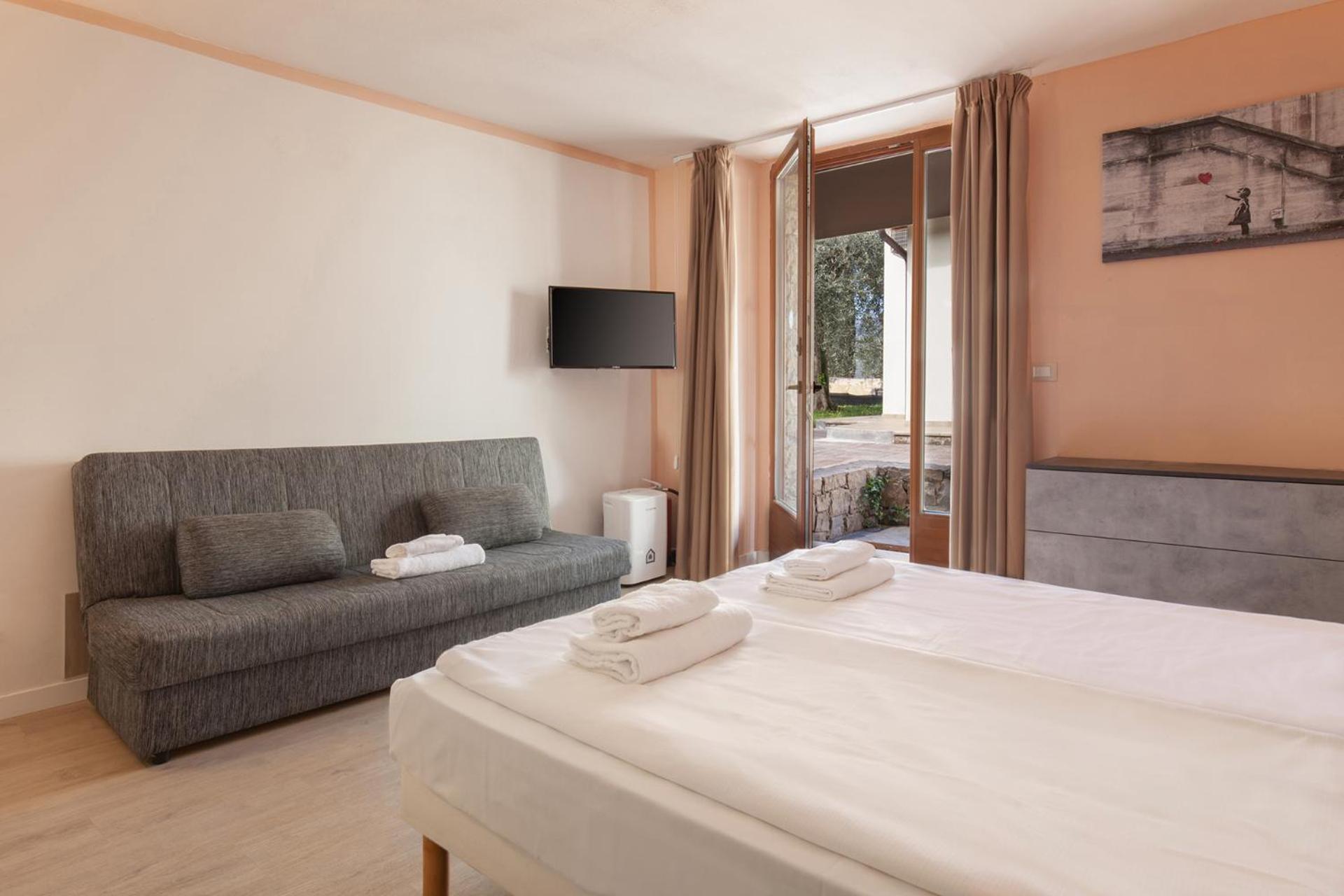 Villa Cipressi - Luxuri Lounge - Мальчезине Экстерьер фото