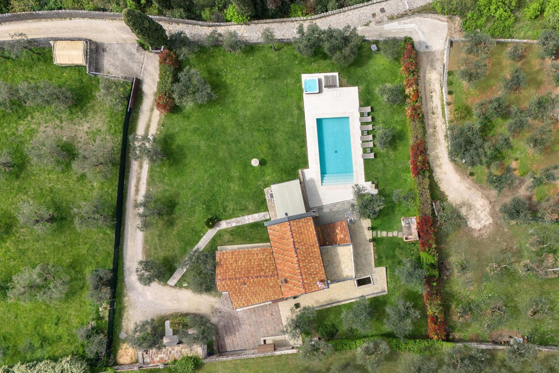 Villa Cipressi - Luxuri Lounge - Мальчезине Экстерьер фото