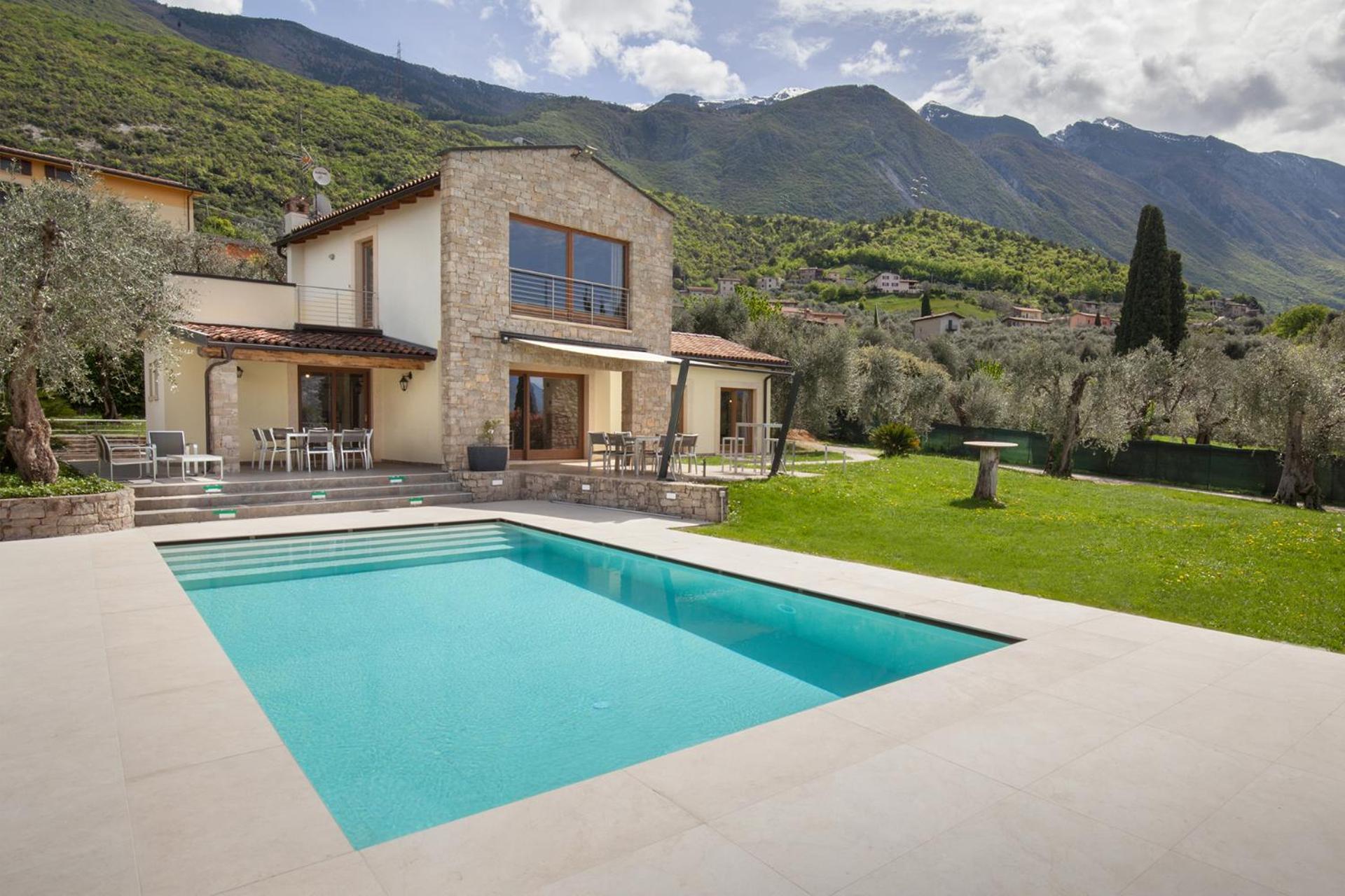 Villa Cipressi - Luxuri Lounge - Мальчезине Экстерьер фото